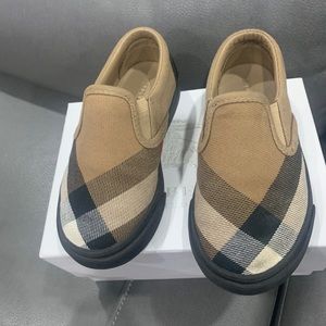 Toddlers shoes